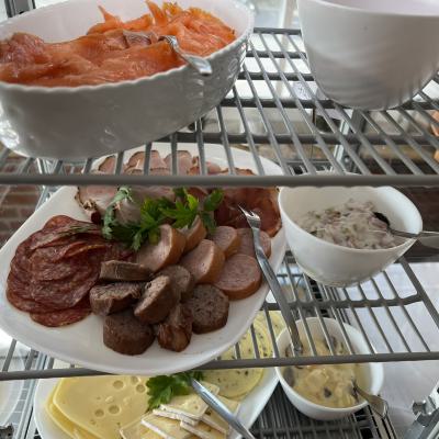 Raucherfisch Wurst Vom Schlachter Aus Dannenberg Kase Salate