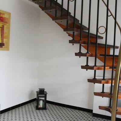 Flur Treppenaufgangzurwohnung Gross